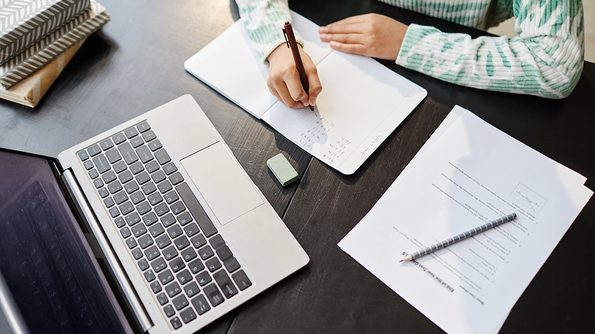 négyjegyű függvénytáblázat